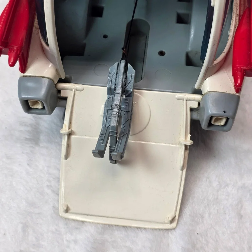 Vintage 1984 Kenner The‎ Real Ghostbusters ECTO-1 Vehicle With Hook And Top Seat